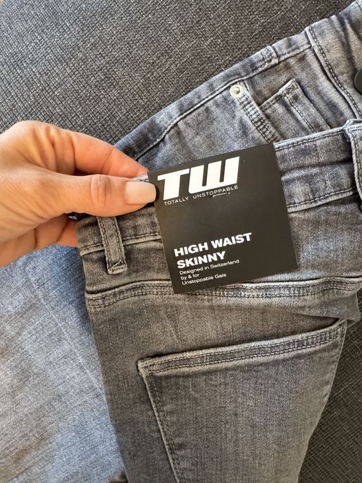 Blugi TW skinny cu talie inalta