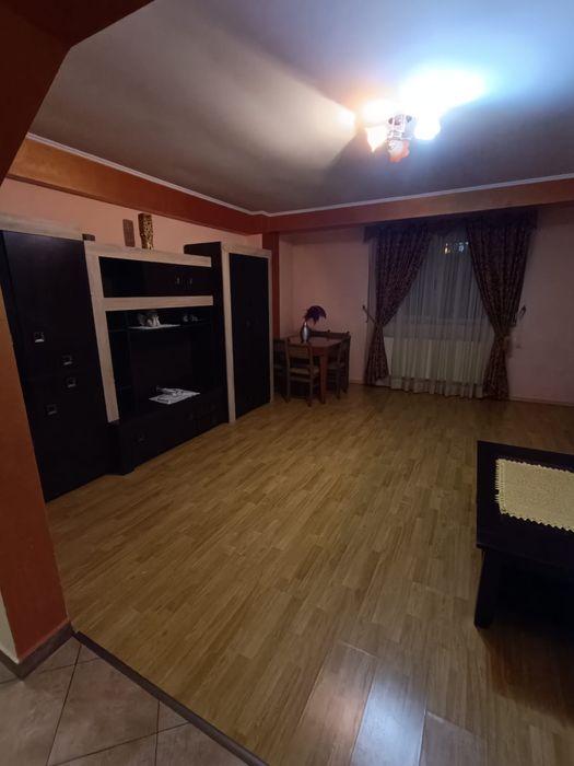 Apartament de închiriat