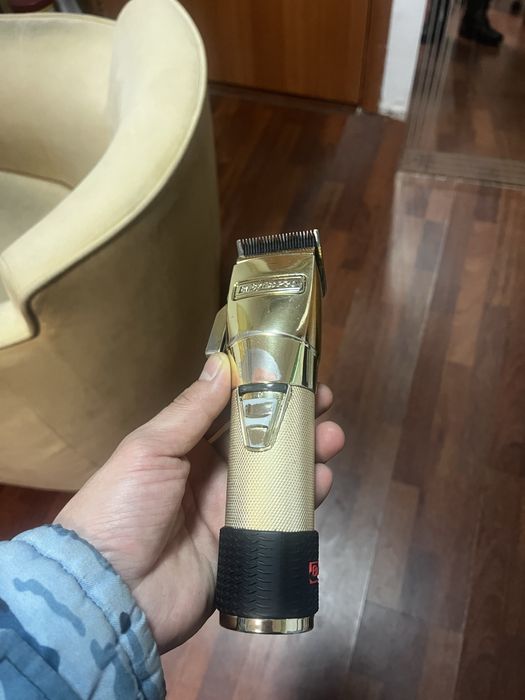 Продам машинку babyliss для барбера(парикмахера)