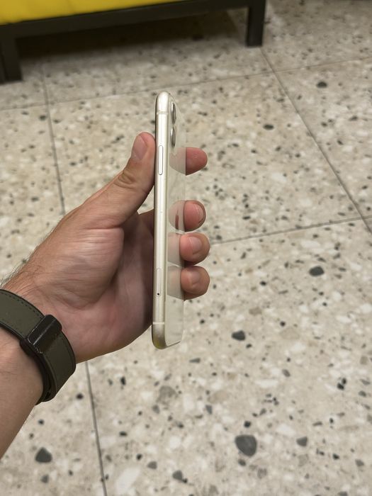 Продам Телефон Айфон 11 128Gb