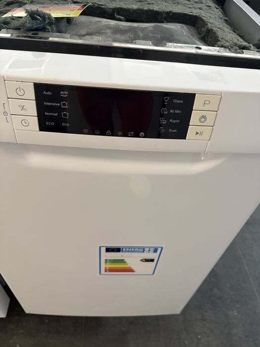 Съдомиялна машина Logik LDW45W16N 45 см.10 комплекта
