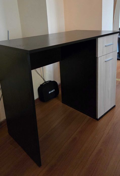 Бюро 2 броя 50евро