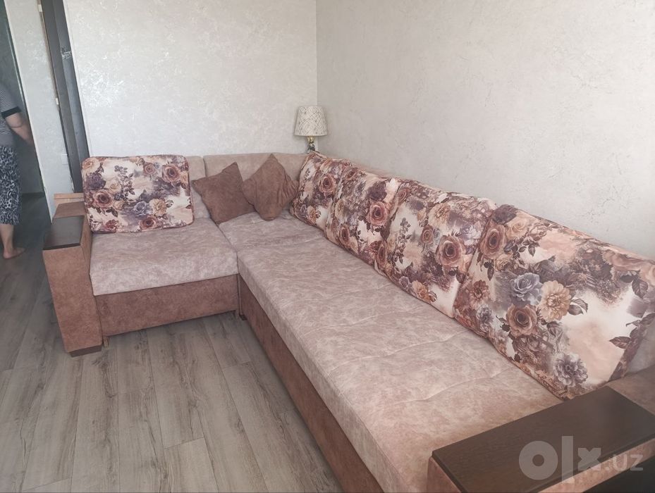 Продаётся  уголок