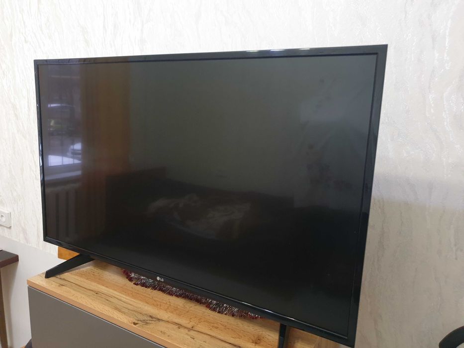 Телевизор LG 43LJ510V