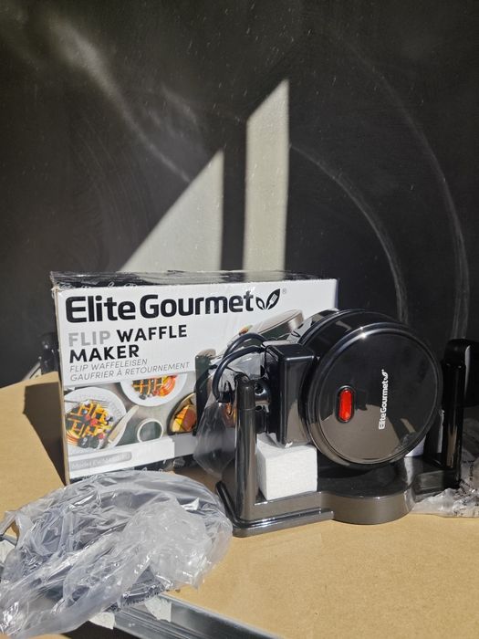 Въртящ се белгийски гофретник Elite Gourmet 1000W – ЧИСТО НОВ! В кутия