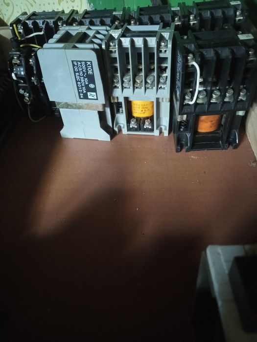 Трансформатори и контактори