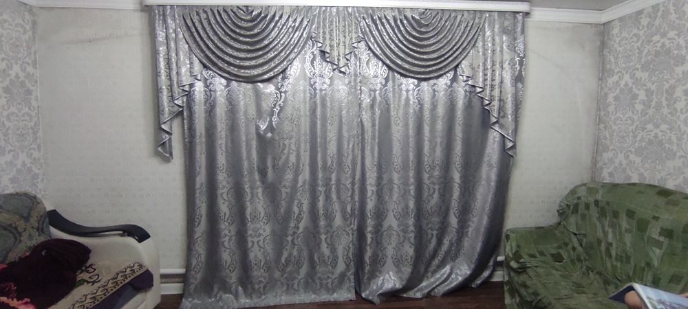 Продам шторы в отличном состоянии