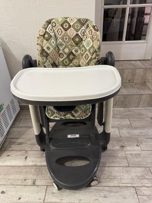 Детский стульчик для кормления Peg Perego Tatamia