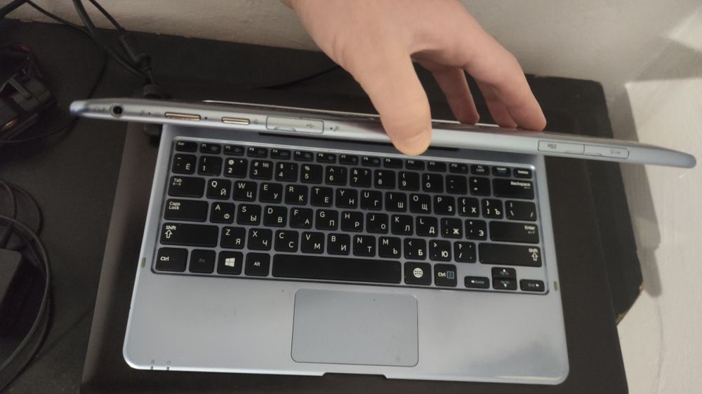 Ноутбук+планшет Samsung