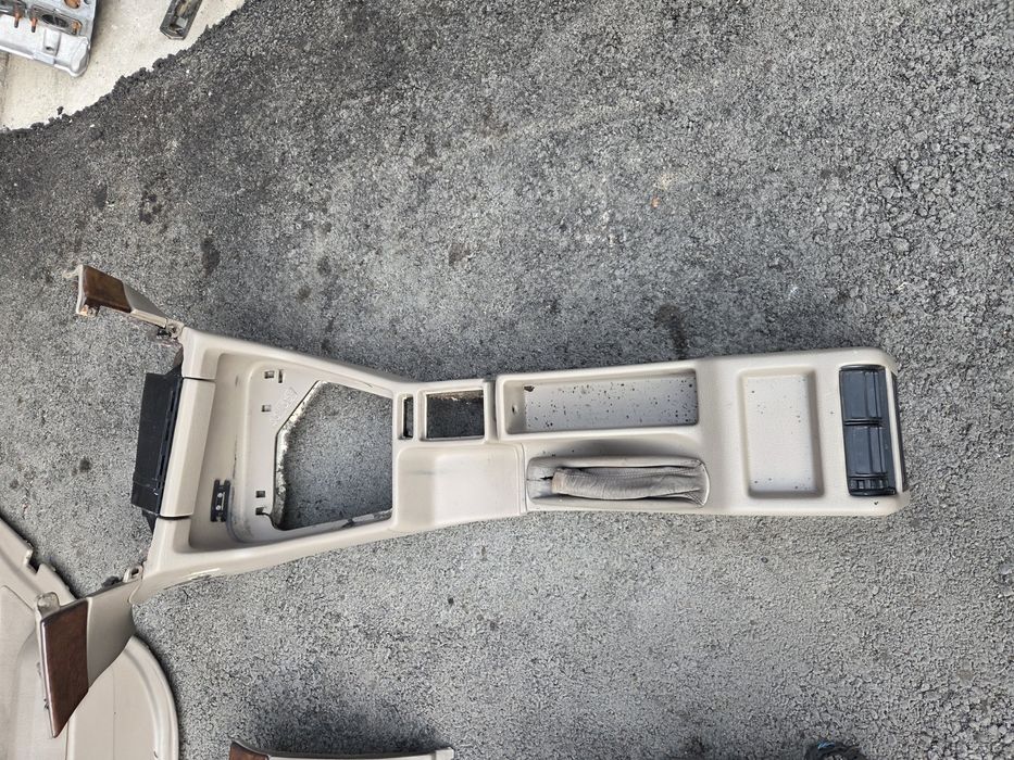 Обшивки рест на BMW e34