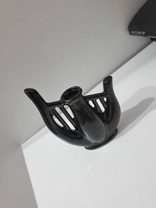 Стари малки български вазички и свещник