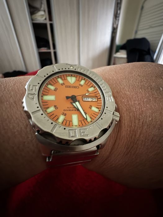 Оронжев Seiko Monsters първа генерация