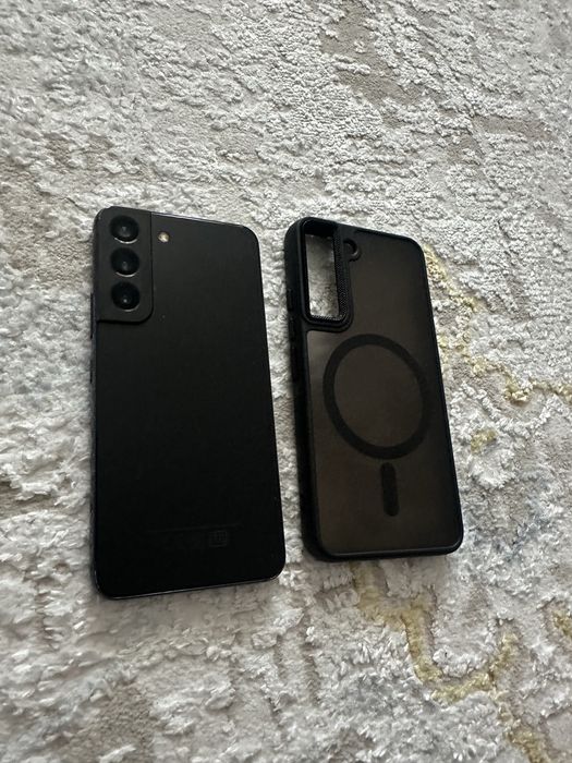 Продам Samsung S22