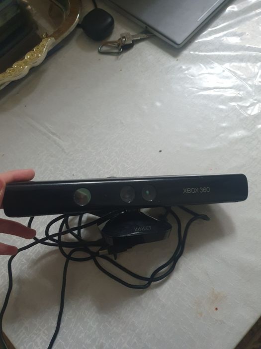 Продаю xbox360 есть 31 игры и дав гемймпад