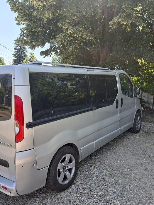 Opel Vivaro 8+1 Pasul lung Oferta