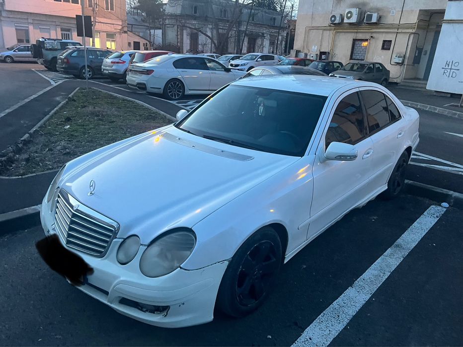 Vand Mercedes E 200