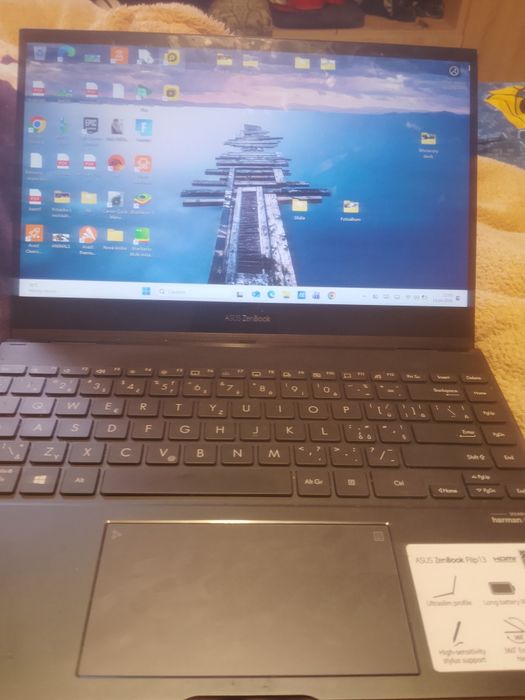 ASUS Zenbook flip 13