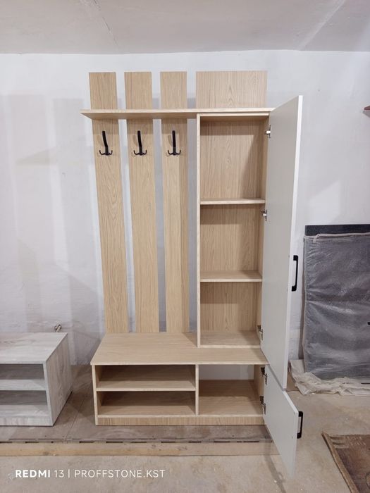 Прихожие готовые и на заказ