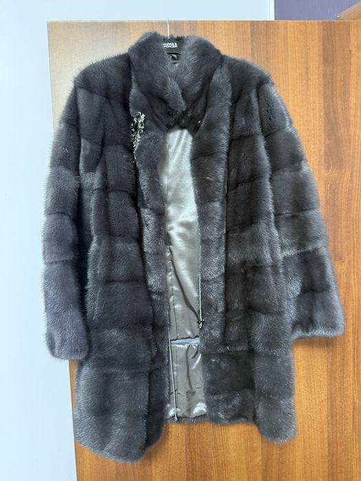 Продам шубу! В идевльном состоянии.