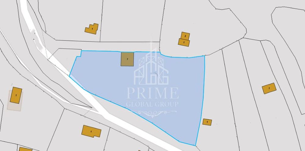 Парцел в Варна-Изгрев площ 2068 цена 280000