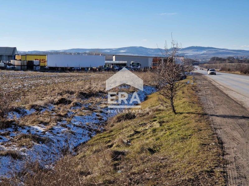 Ера Тера продава парцел до Околовръстен път!