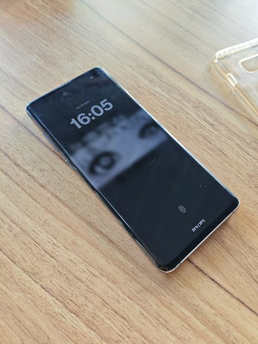 Продам/Обменяю 3 Samsung galaxy s10+(Plus)