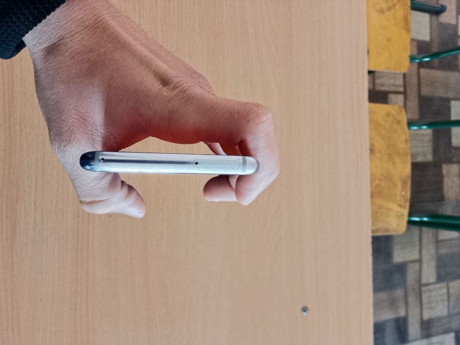 SAMSUNG Galaxy S8+  Holati zo'r kareyski region