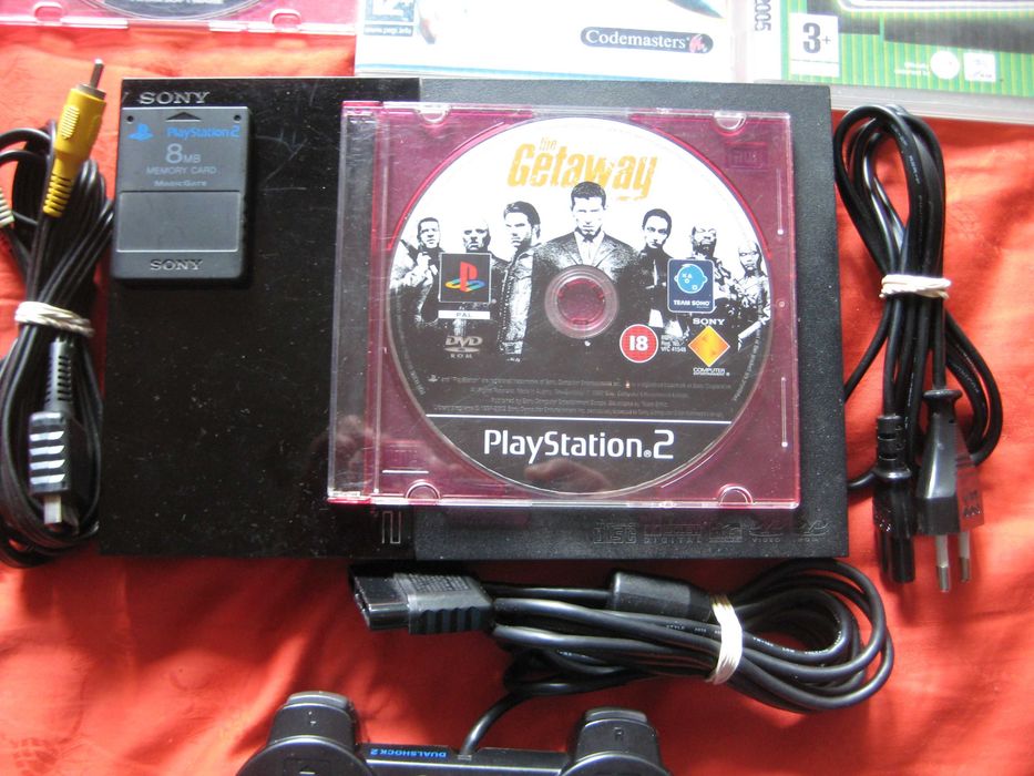 Playstation 2 Slim комплект с четири игри