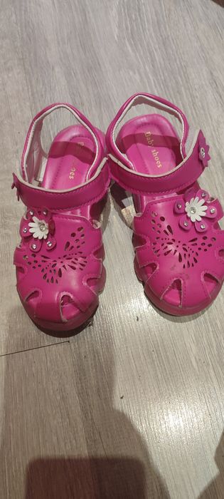 Детски обувки и топлинки