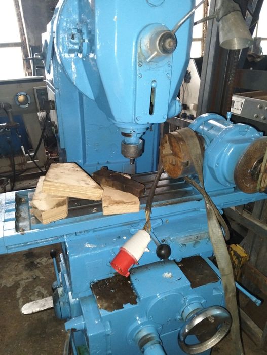 Продам фрезерный станок