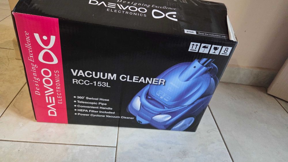 Прахосмукачка Daewoo RCC 153 L без торба 800W, HEPA + кутия