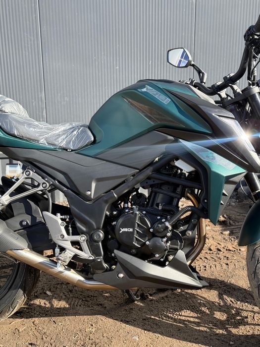 Мотоцыкл Yaqi.