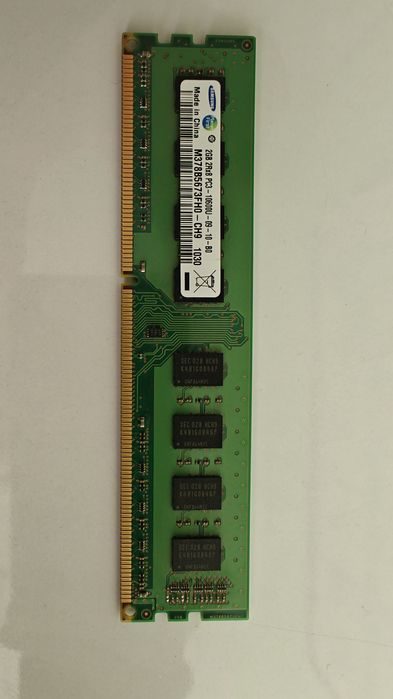 Samsung DDR3 2 ГБ.