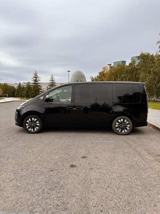 Новый минивен бизнес класса Хундай Стария. Хенде Staria. Hyundai