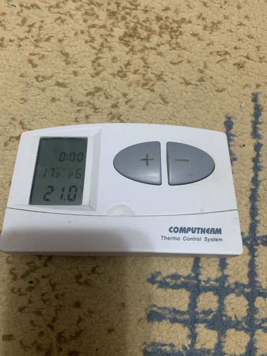 Termostat ambient de perete