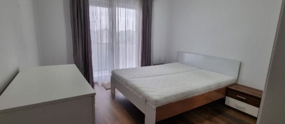 Închiriez apartament 2 camere + parcare in Codlea