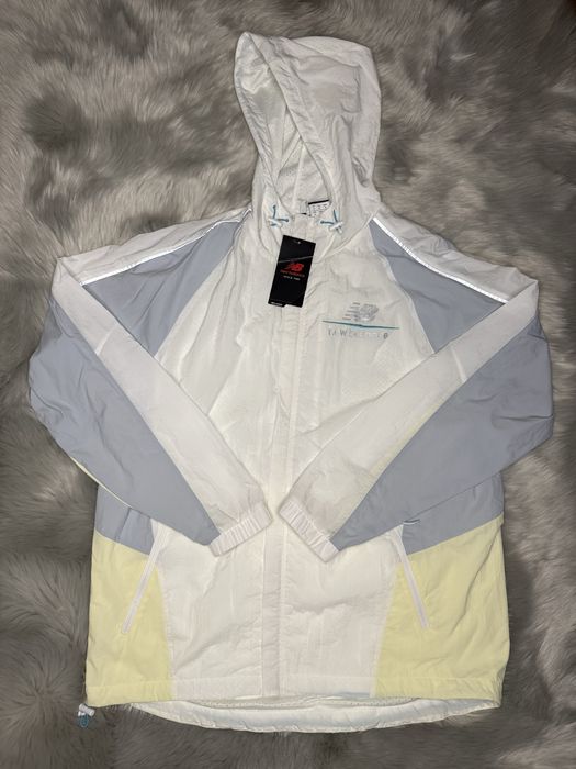 Дамска ветровка New Balance Reflective Trims - размер M