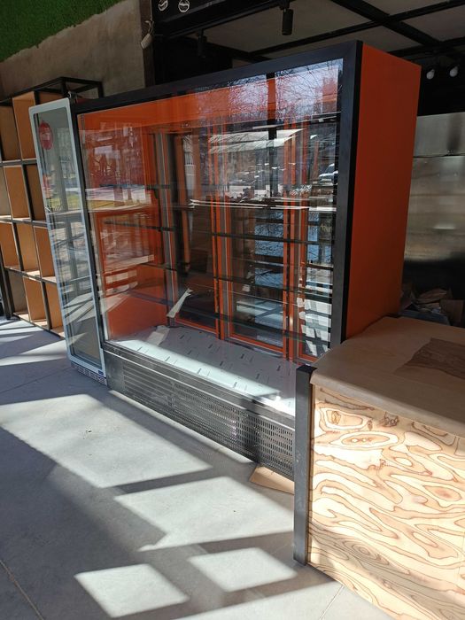 Сладкарски хладилни витрини - по поръчка