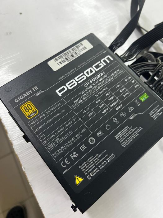 Блок питания gigabyte 850