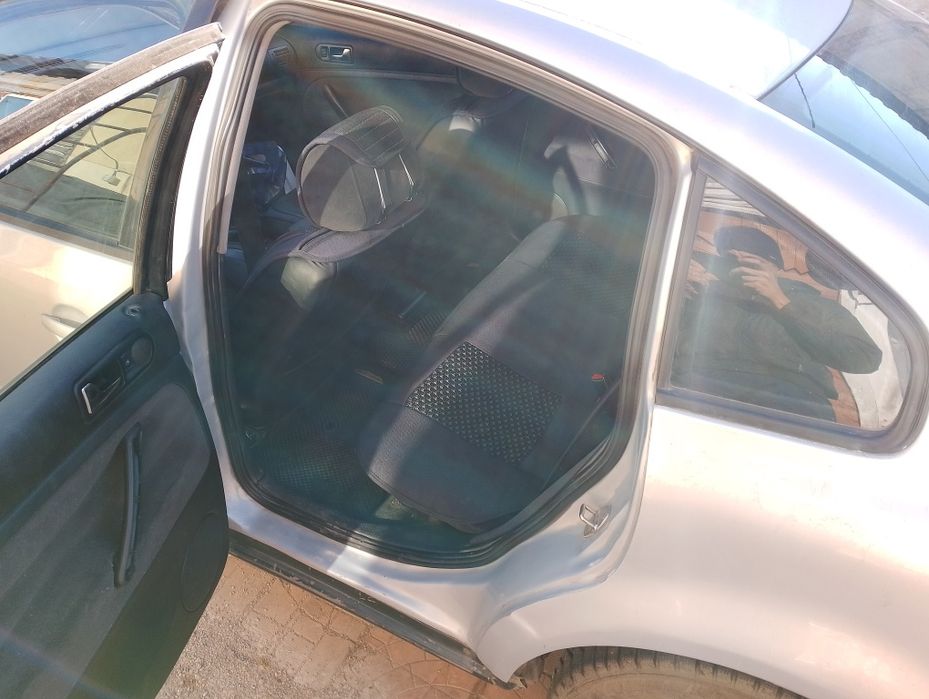 Пассат б5 1.6...