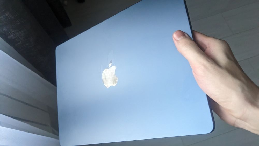 Macbook m2 2022 8/256