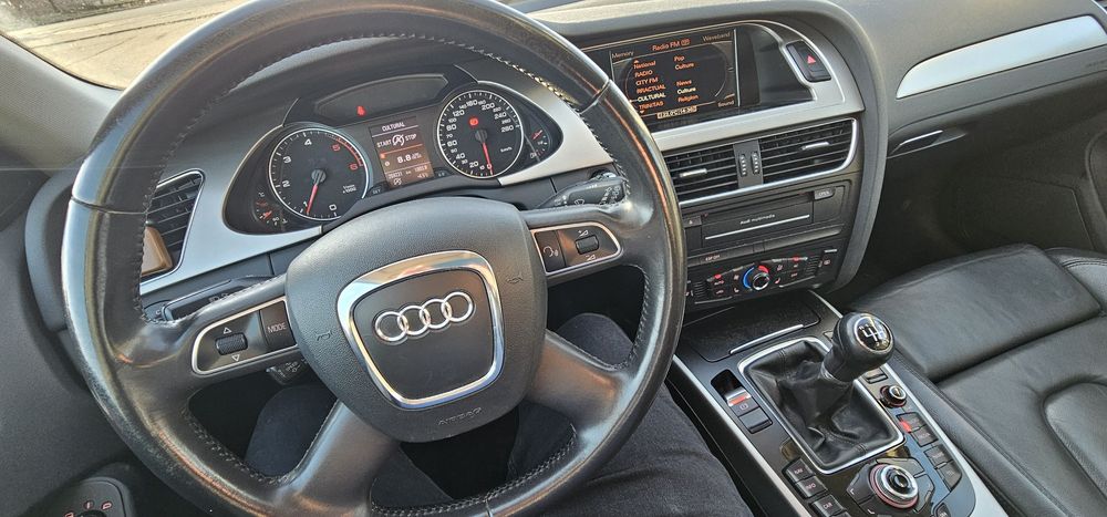 Audi A4 B8 2.0 TDI CAGA  - FULL PANORAMIC & Piele