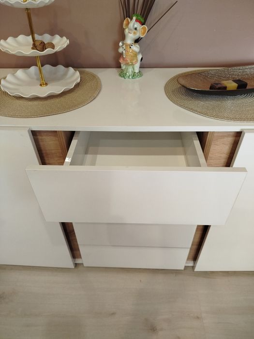 Скрин Омония бяло гланц