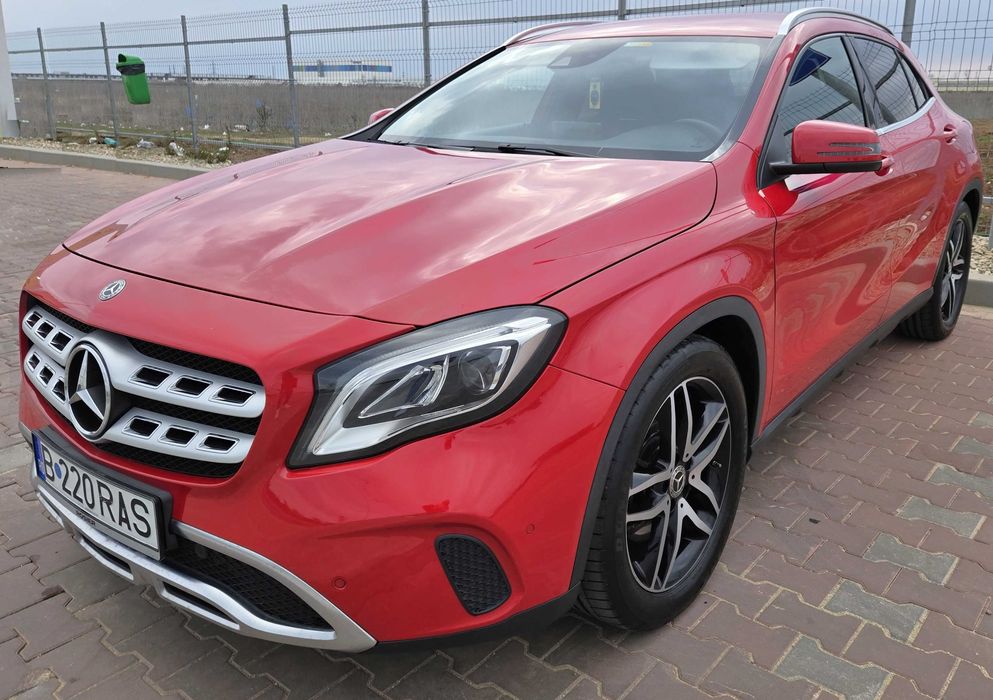 Mercedes GLA 220 Benzina  4Matic 63.000km, 19.400 + TVA deductibil