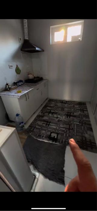 Kvartira 2 xona Yangiyolda Batafsil telefonda videosi bor