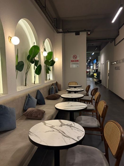 Stol krugliy loft