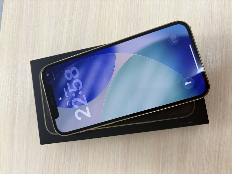Продам айфон 12 про iphone 12 pro оригинал без ремонтов
