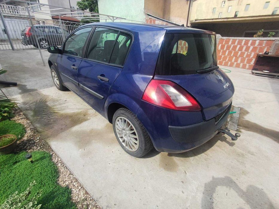 продавам рено меган 2 на части