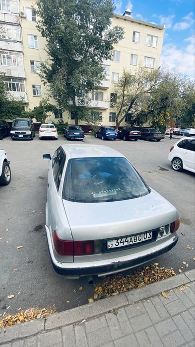 Audi b4 1992года