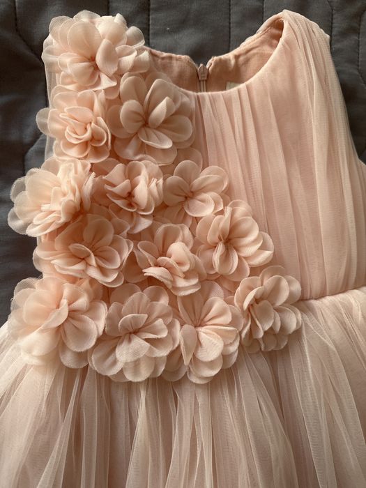 Нарядное платье на 5 лет